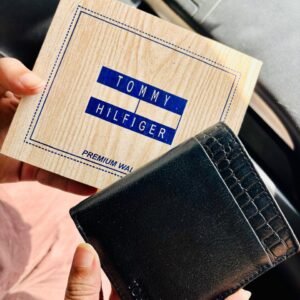 TOMMY HILFIGER Premium Wallet Black With Wooden Box / Leather Wallet For Men